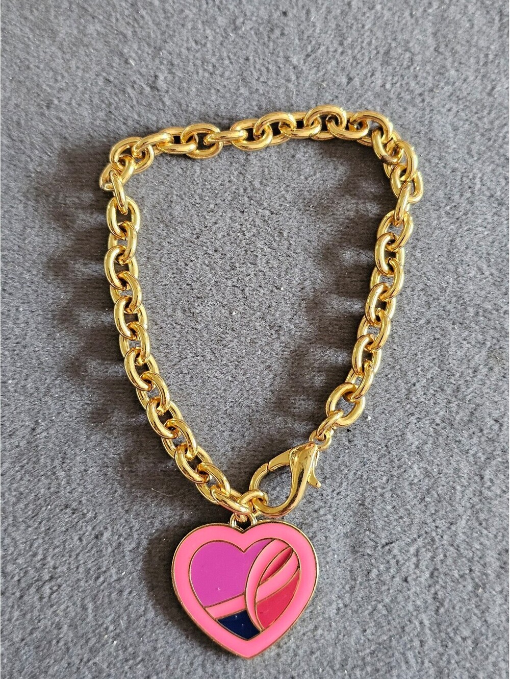 Estee Lauder Heart Charm Bracelet / Breast Cancer Awareness